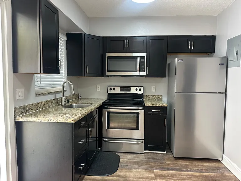 3720 NE 22nd Ave #0 — Photo 16