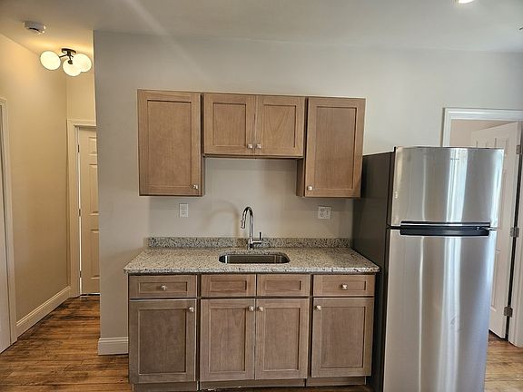 2nd image of 293 School St APT 2