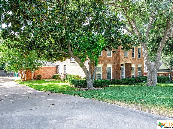 4th image of 2711 Creek Side Dr