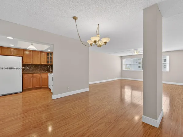 111 Golden Isles Dr APT D12, Hallandale, FL 33009