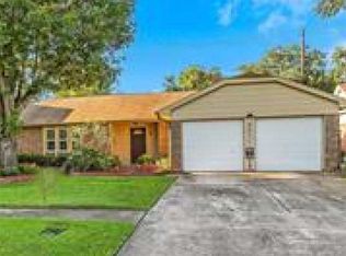 9811 Dover Hill Rd, La Porte, TX 77571