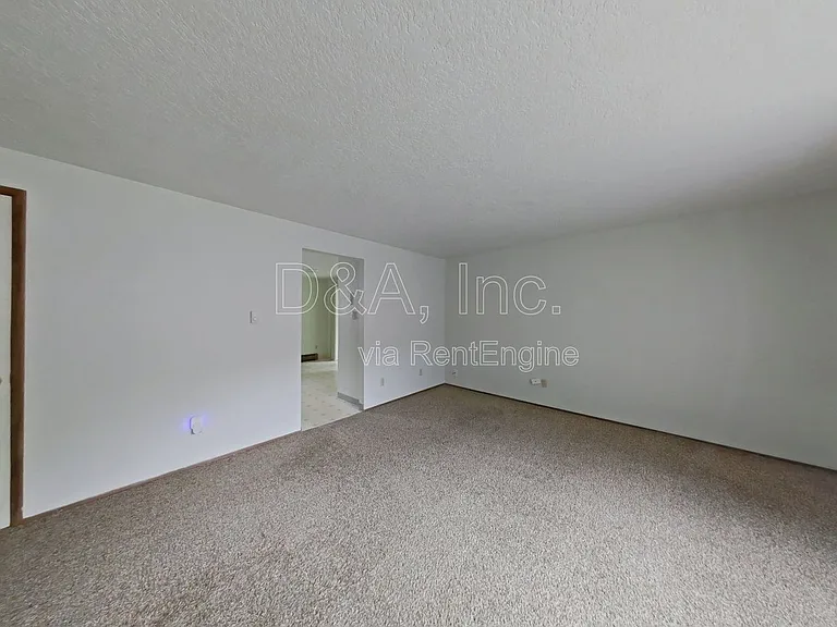 1692 Del Rio Ave SE — Photo 4
