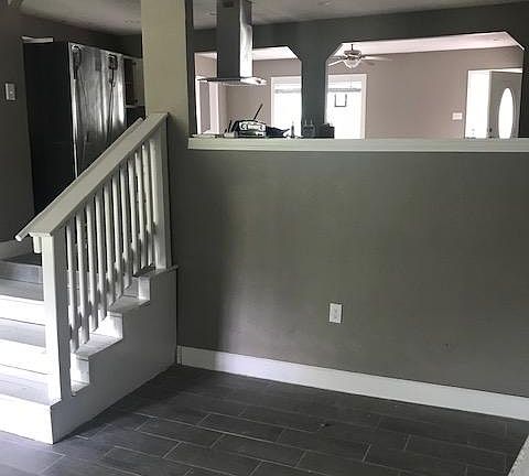 4th image of 830 Pennystone Ave