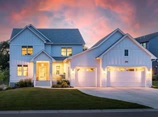 8470 Hillpointe Ln, Victoria, MN 55386