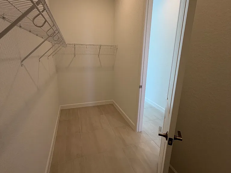7760 Lakes Edge Ln — Photo 23