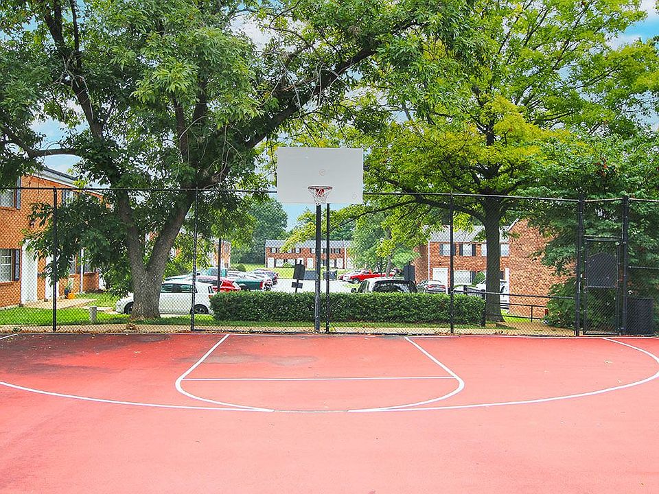 Resident Basketball Court
