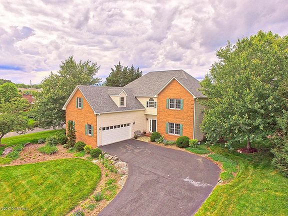 2nd image of 1211 Cedar Orchard Dr E