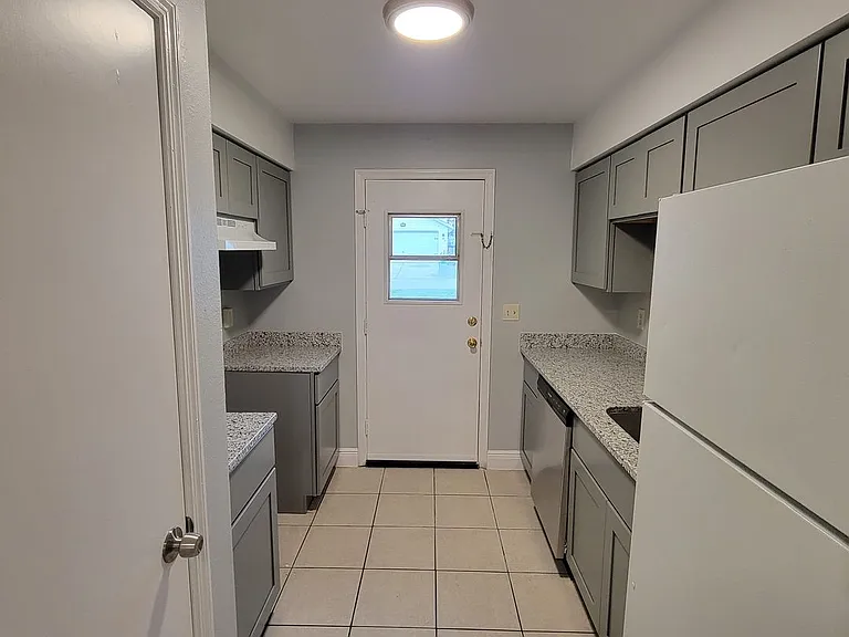 784 Anderson Rd — Photo 9