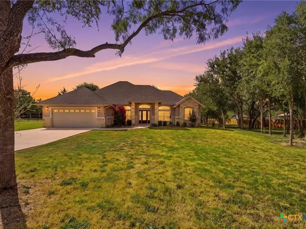123 Tomahawk Trl, Seguin, TX 78155