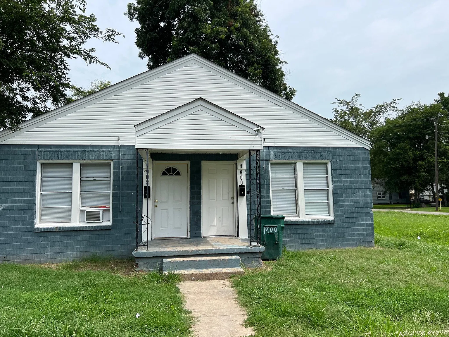 1900 Chickasawba St — Photo 1