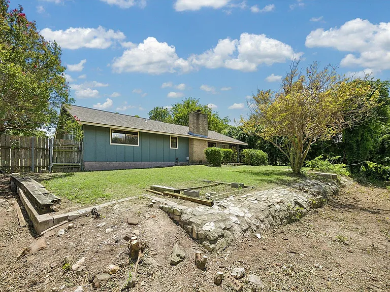 10010 Faylin Dr — Photo 30