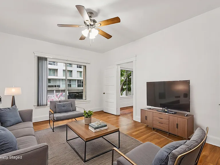 1220 S. Olive St. — Photo 21