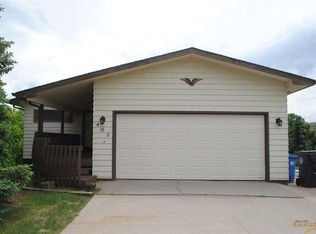 403 City Springs Ln, Rapid City, SD 57702