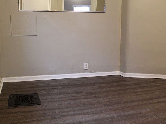 4th image of 615 Prospect Ave NE APT 1