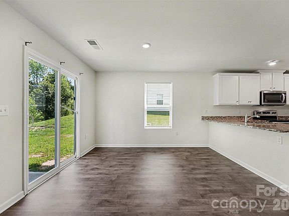 4th image of 336 Frank Burns Way