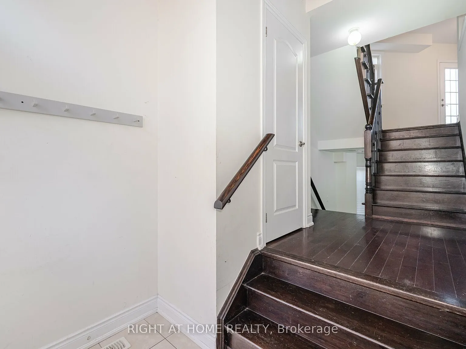 3 bed, $3,200 — Photo 4