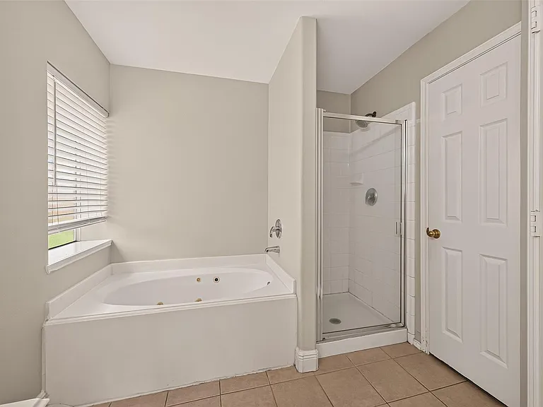 18203 Winding Timbers Ln — Photo 18