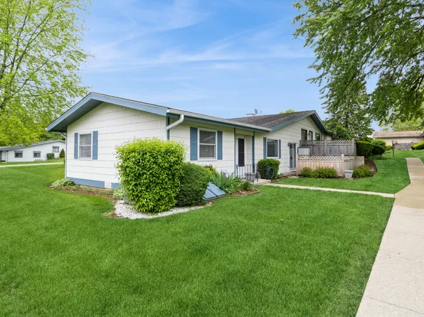 903 Wiltshire Dr #S2, McHenry, IL 60050