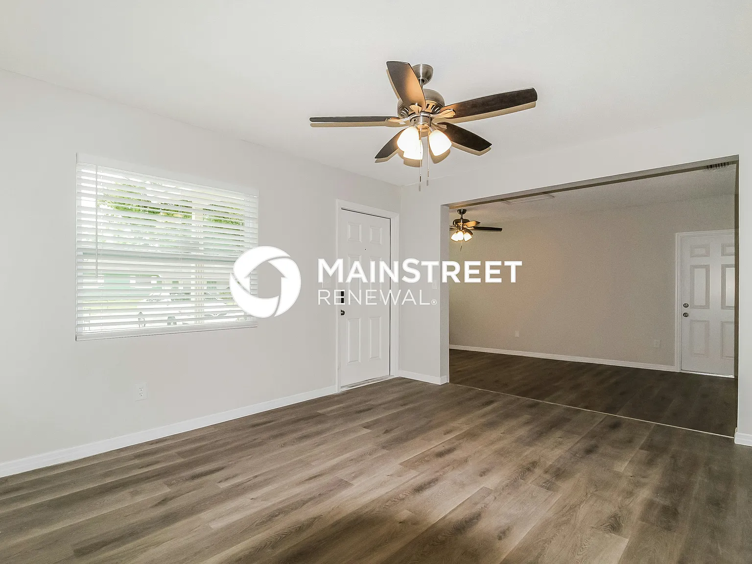1547 Gayle Ridge Dr — Photo 2
