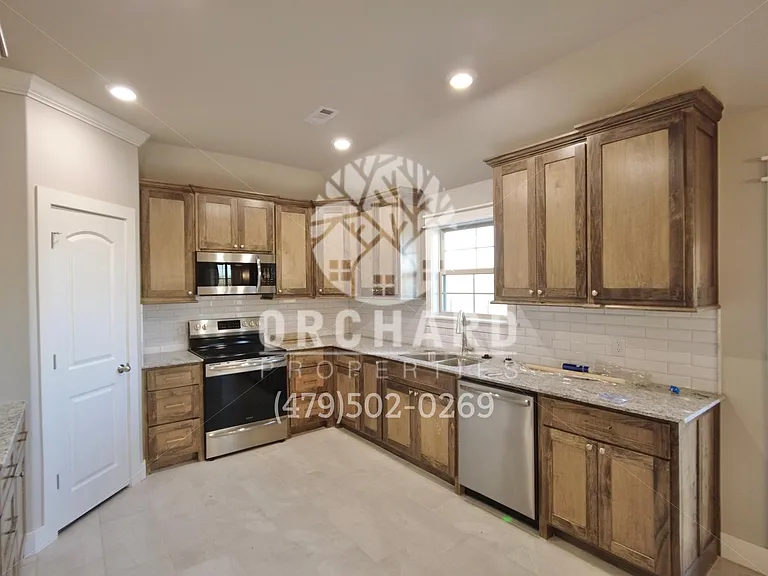 818 Hickory Meadows Ave — Photo 7