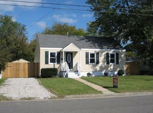 11 Huffman Dr, Hampton, VA 23669