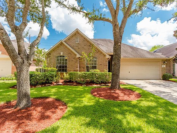 2nd image of 3827 Heritage Colony Dr