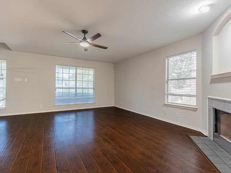 3604 Meade St — Photo 7