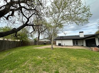 1412 Weathered Dr, Irving, TX 75062