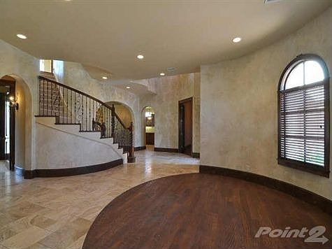 3rd image of 6301 Avalon Woods Dr