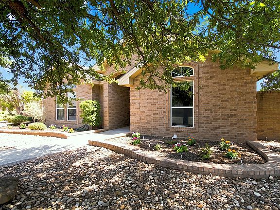 2nd image of 5513 Carmel Ct