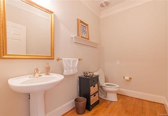 4th image of 3424 Maryhurst Ln