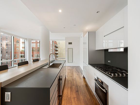 3rd image of 166 W 18th St APT 10A