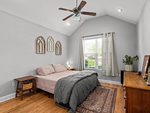 5th image of 726 Bonnie Oaks Lane