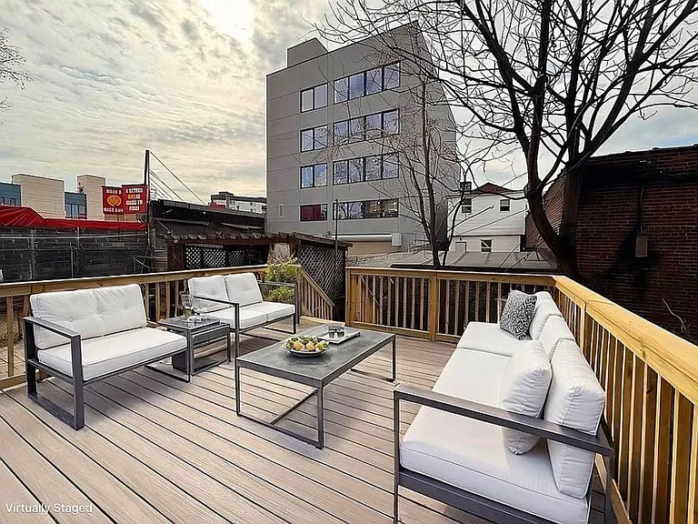 2744 E 11th St #1 — Photo 5