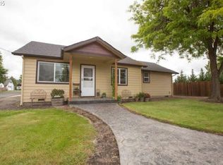 303 Oak St, Amity, OR 97101