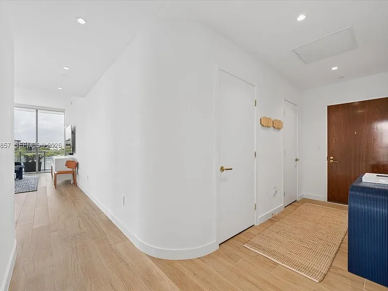 2678 Tigertail Ave #501 — Photo 11