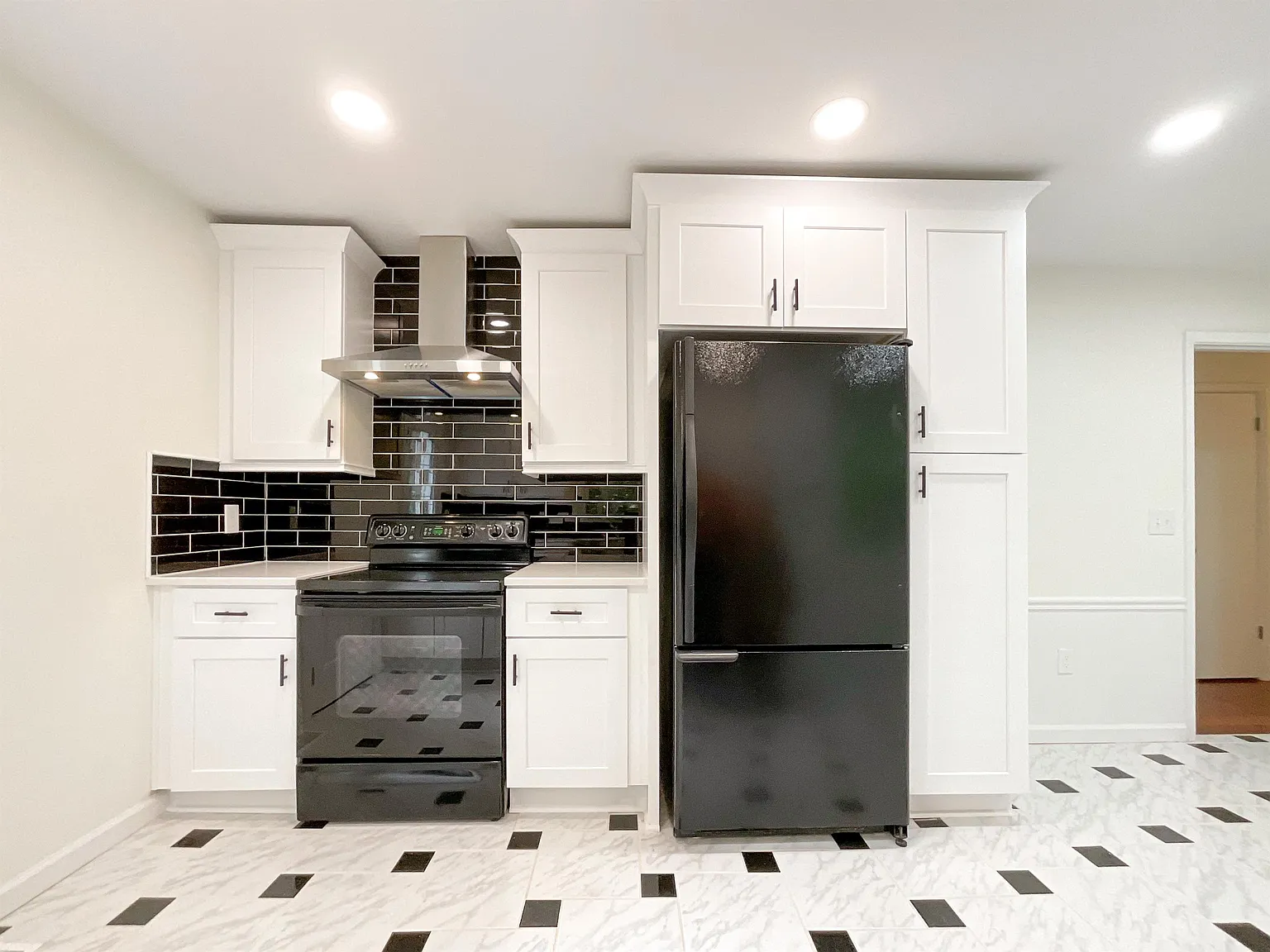 1506 Rama Road - 1 — Photo 3