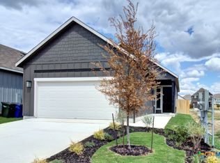 872 Farmhouse Trl, New Braunfels, TX 78130