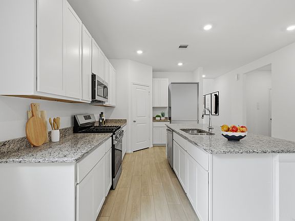 3rd image of 26719 Plain Glee St