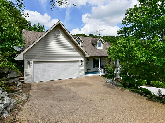 3rd image of 31 Greenview Drive