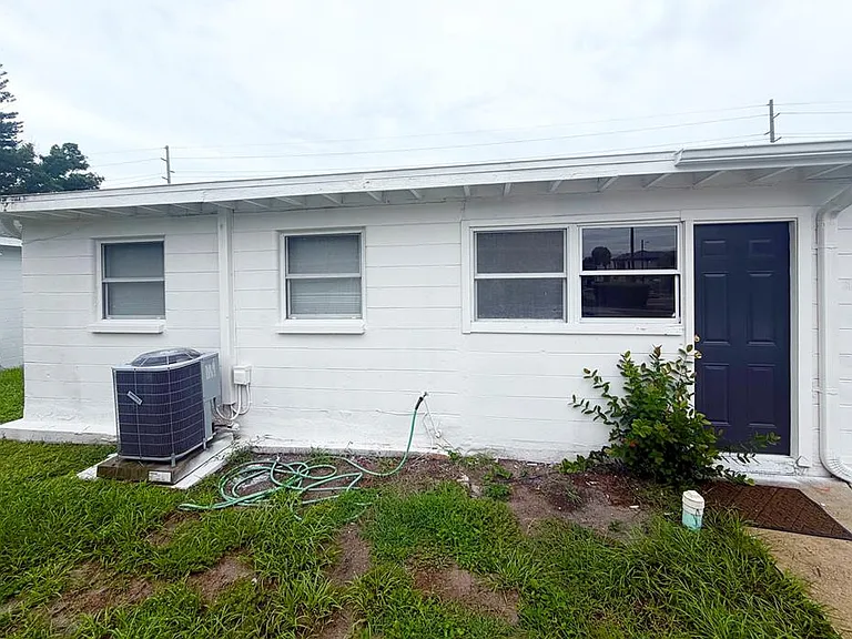 1502 W Grace St — Photo 2