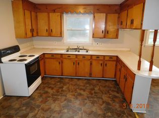 121 Rural Retreat Rd, Bessemer City, NC 28016