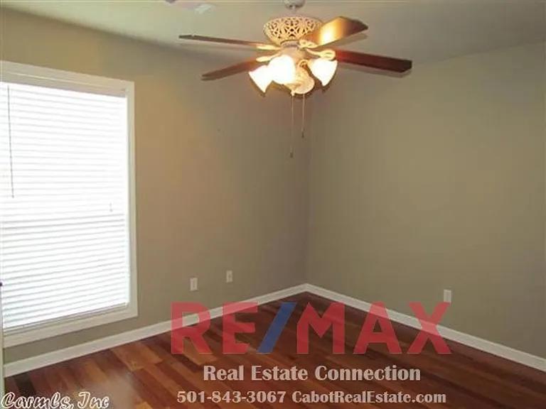 54 Magnolia Dr — Photo 10
