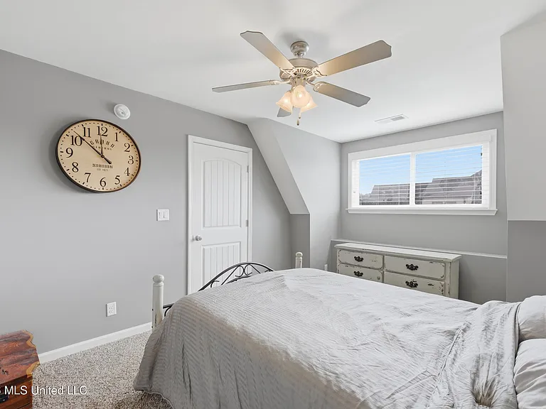 5353 Keating Dr — Photo 25