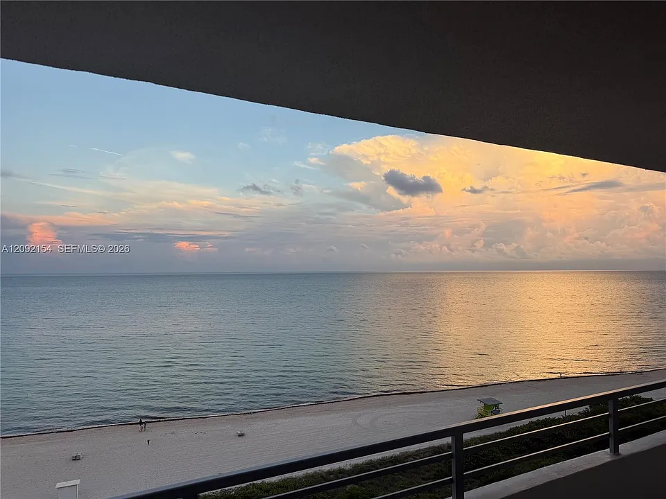 5555 Collins Ave #14G
