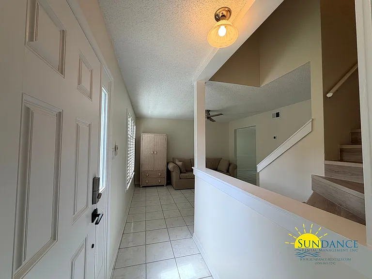 139 Scranton St — Photo 2
