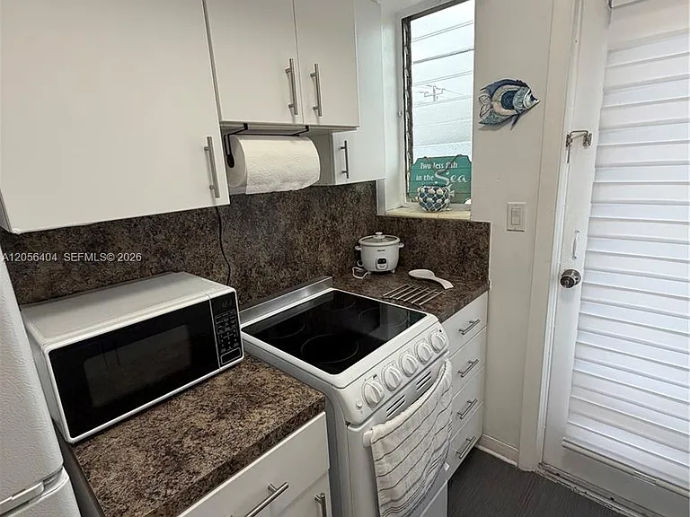1060 Pennsylvania Ave #18 — Photo 7