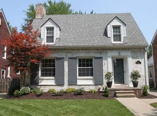 452 Moran Rd, Grosse Pointe Farms, MI 48236