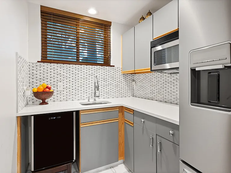 124 E Durant Ave #10 — Photo 22