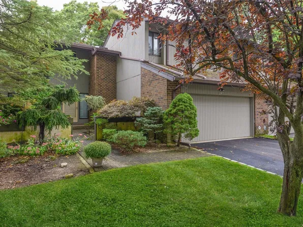 297 Vista Drive #297, Jericho, NY 11753